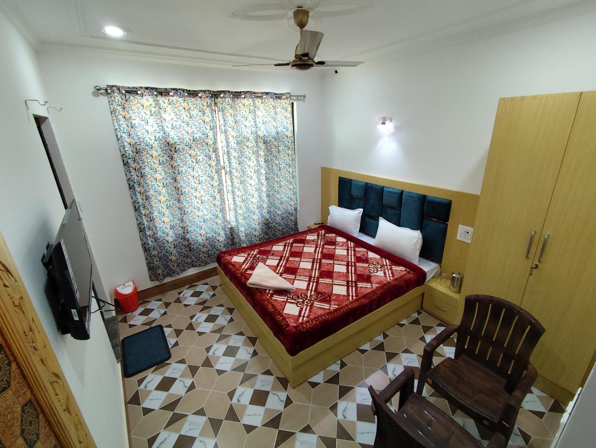 Hotel The Heaven Tree Srīnagar Exterior foto
