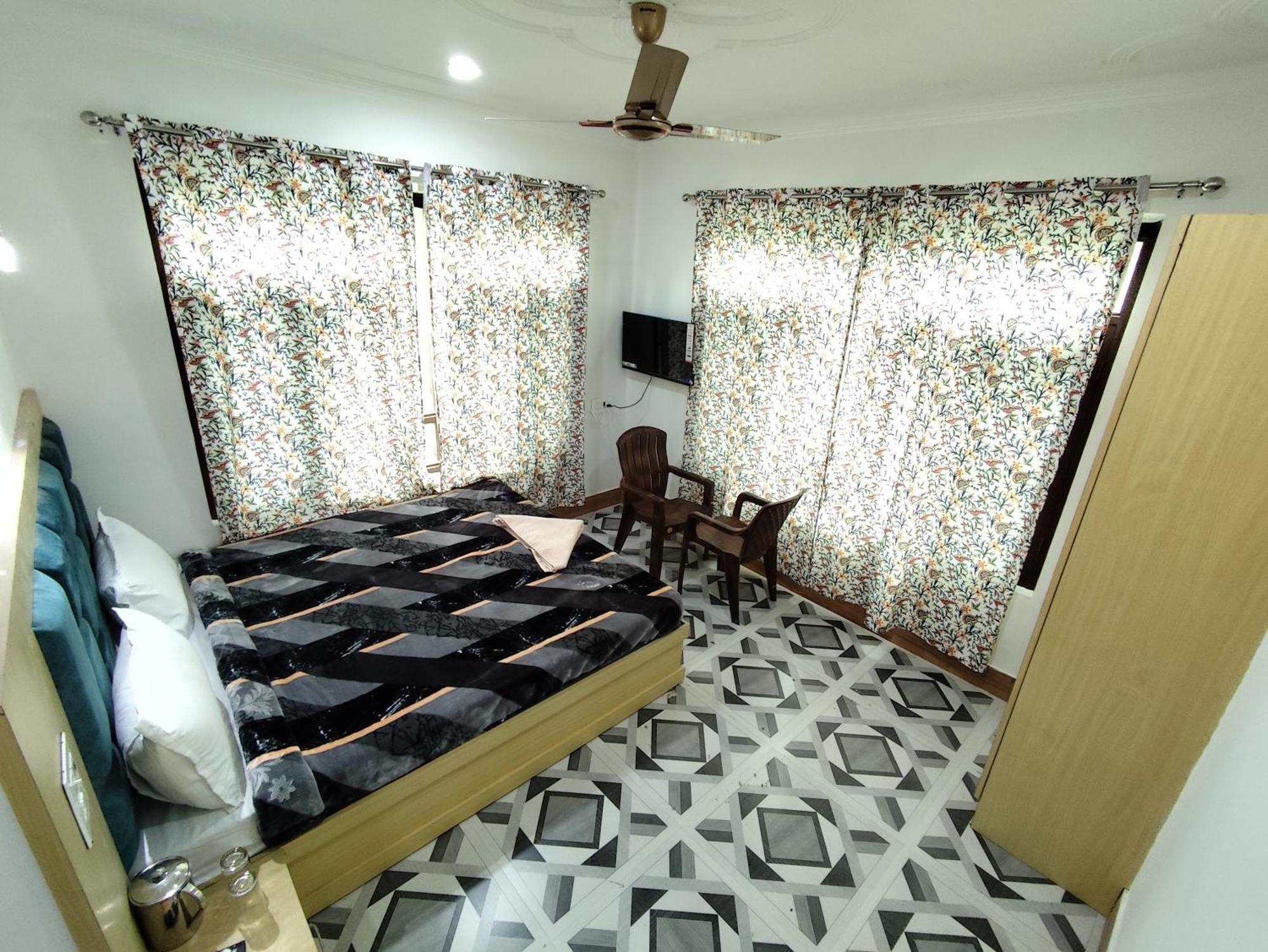 Hotel The Heaven Tree Srīnagar Exterior foto