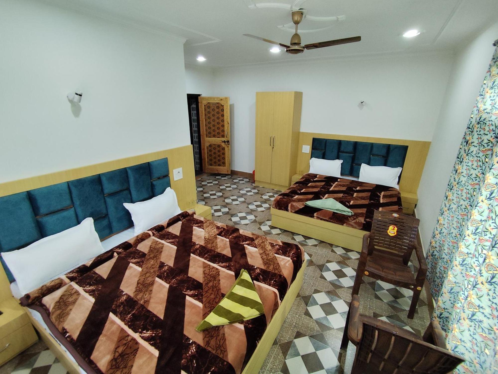 Hotel The Heaven Tree Srīnagar Exterior foto