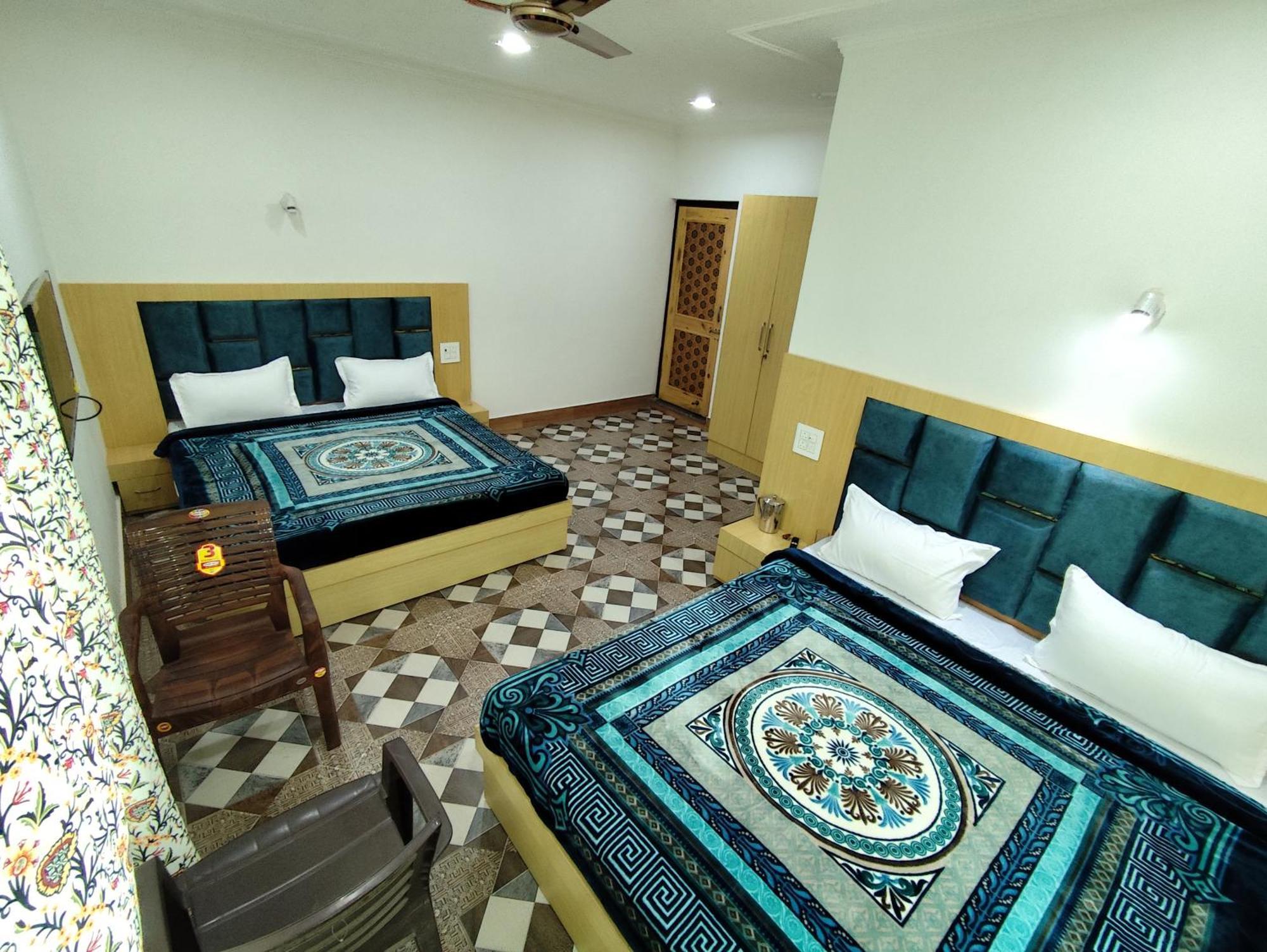 Hotel The Heaven Tree Srīnagar Exterior foto