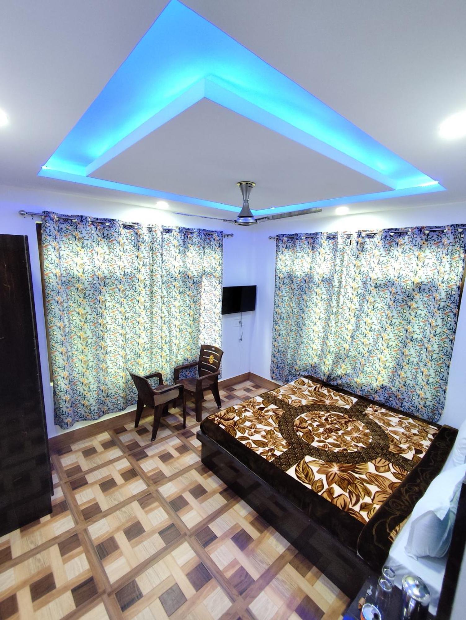 Hotel The Heaven Tree Srīnagar Exterior foto