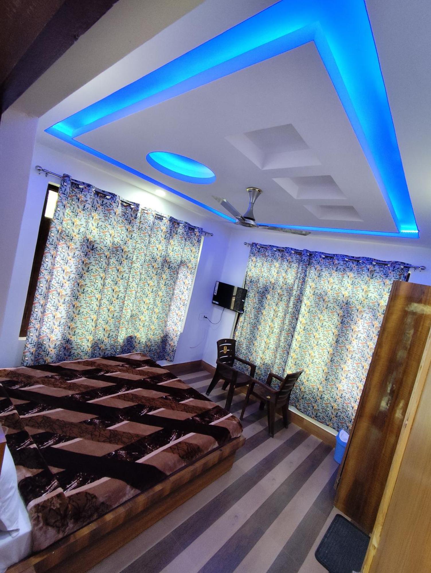 Hotel The Heaven Tree Srīnagar Exterior foto