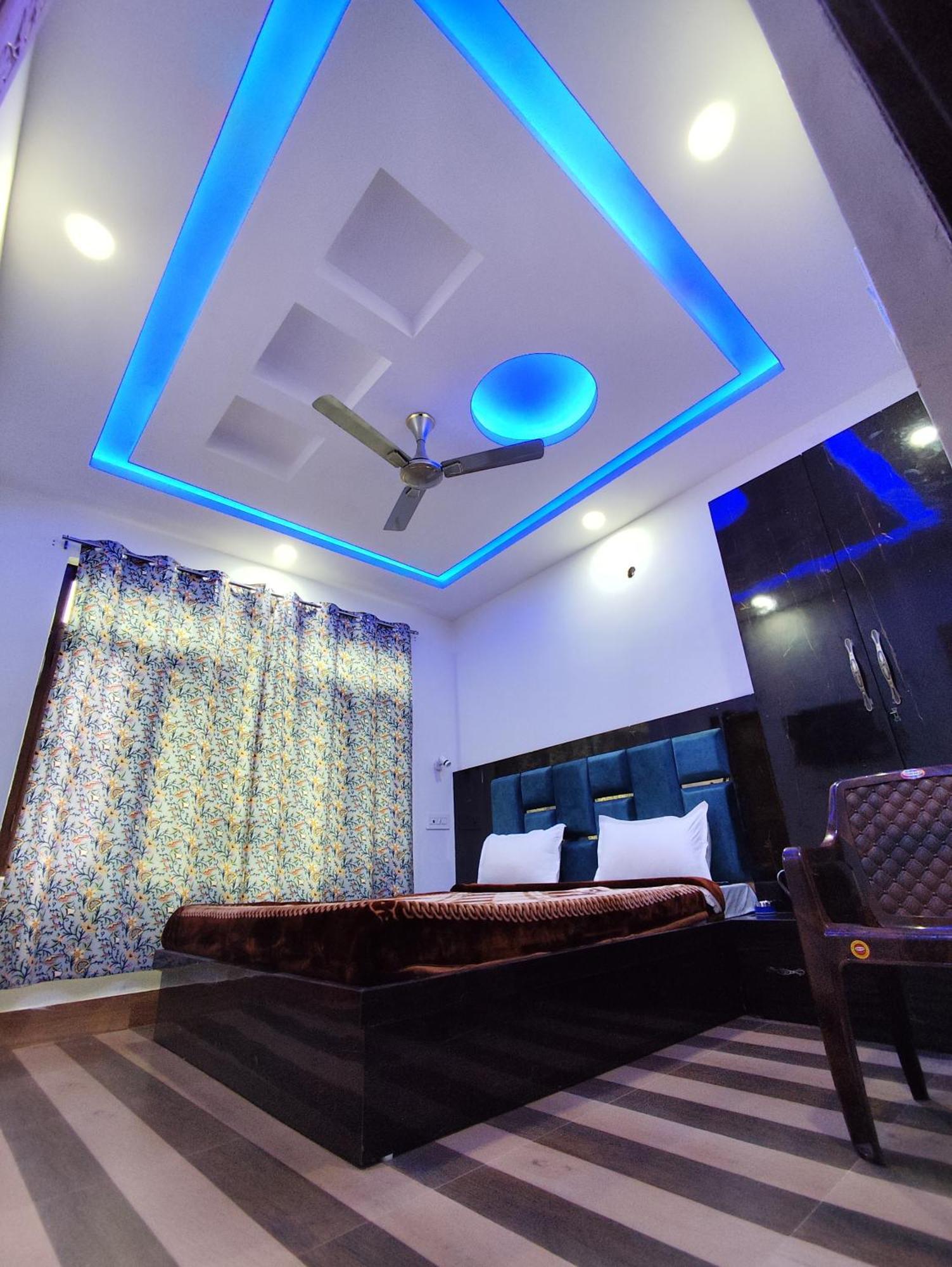 Hotel The Heaven Tree Srīnagar Exterior foto