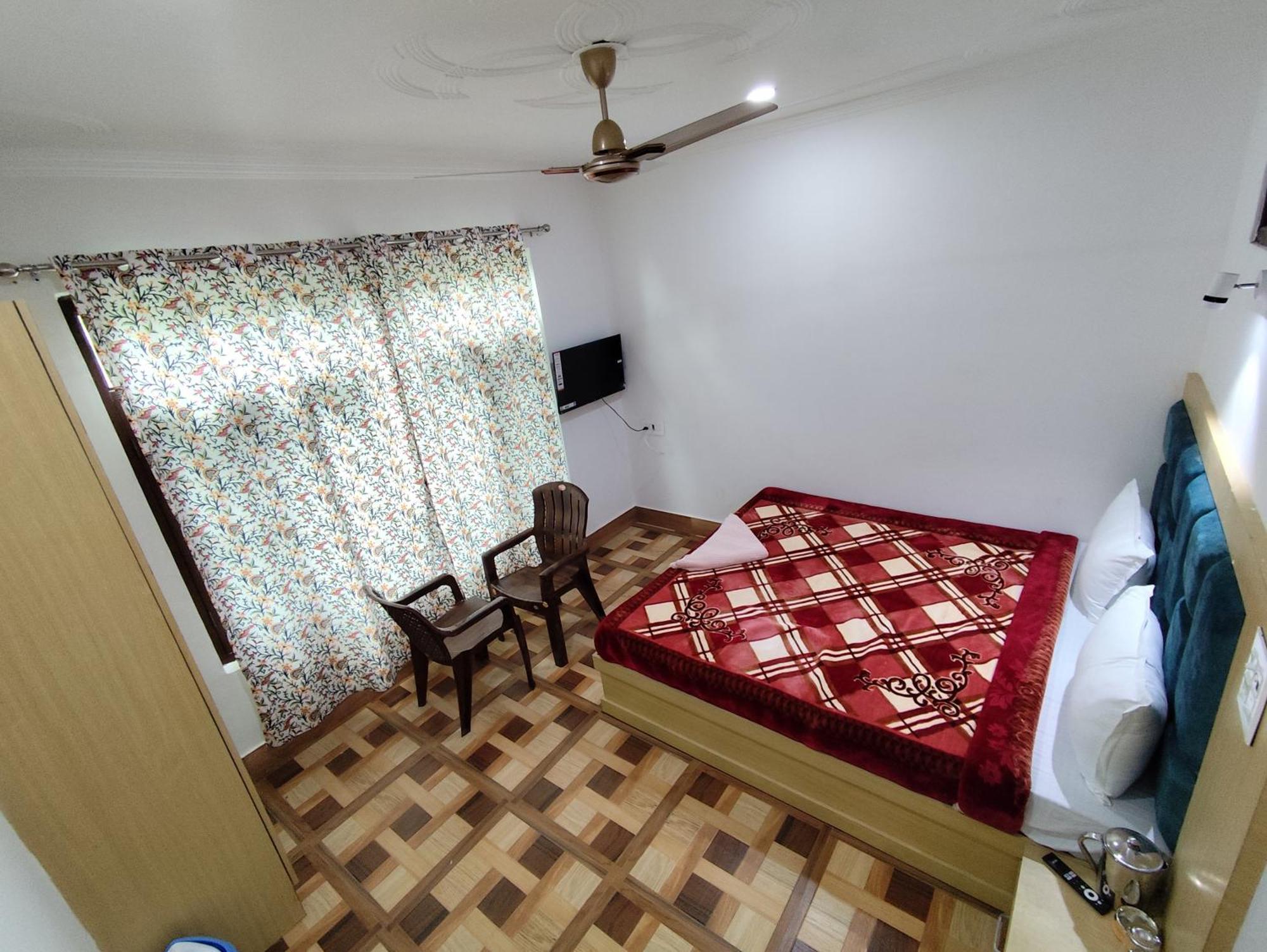 Hotel The Heaven Tree Srīnagar Exterior foto