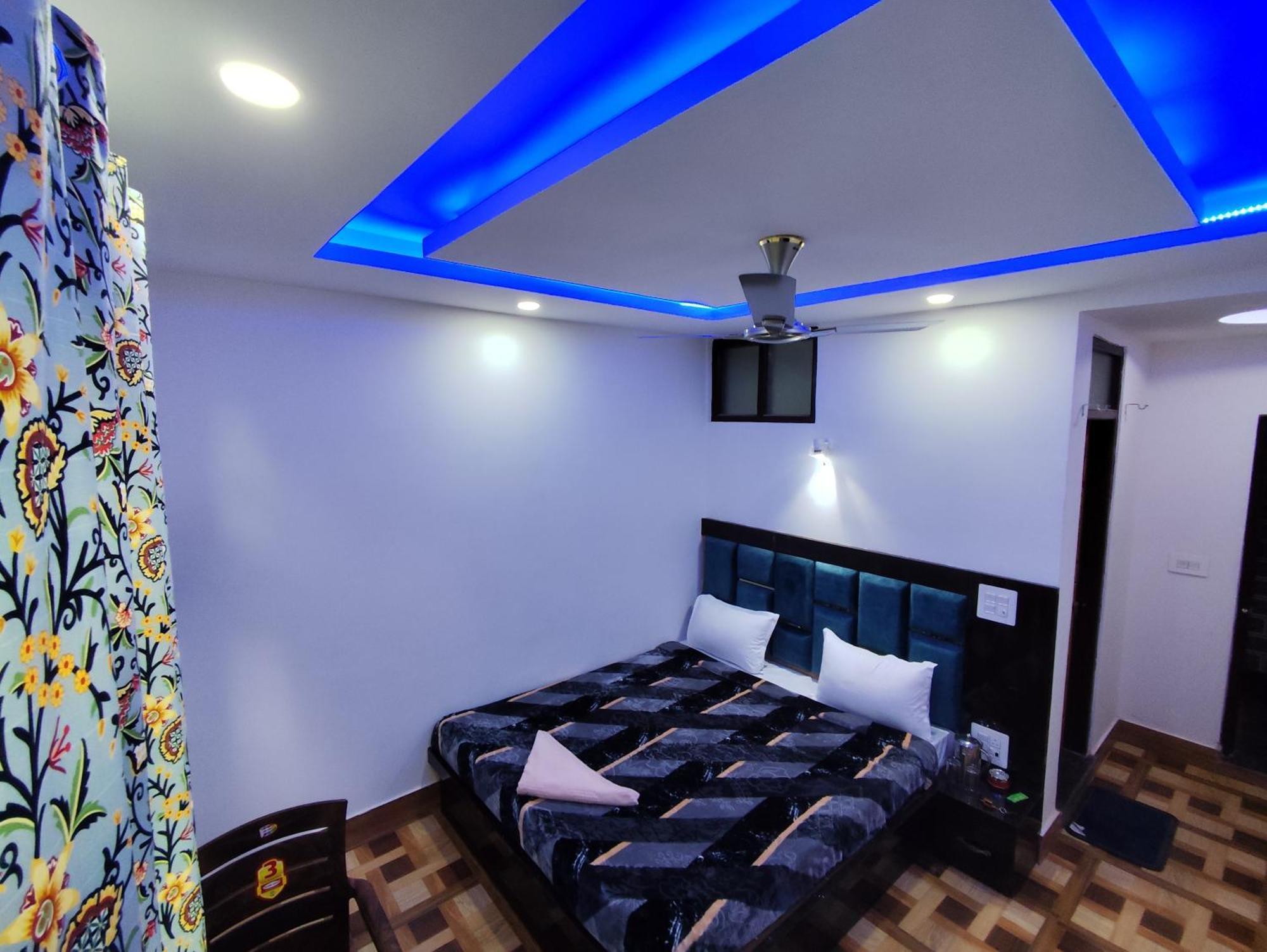 Hotel The Heaven Tree Srīnagar Exterior foto